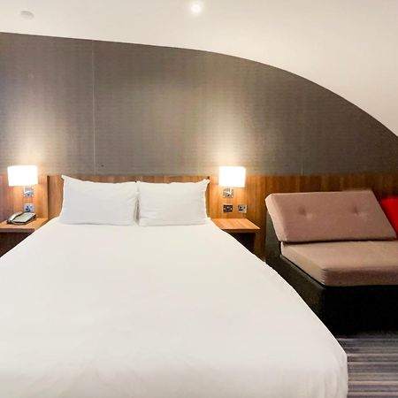 Belvilla Crewe City Centre Hotel Lifestyle Exterior photo